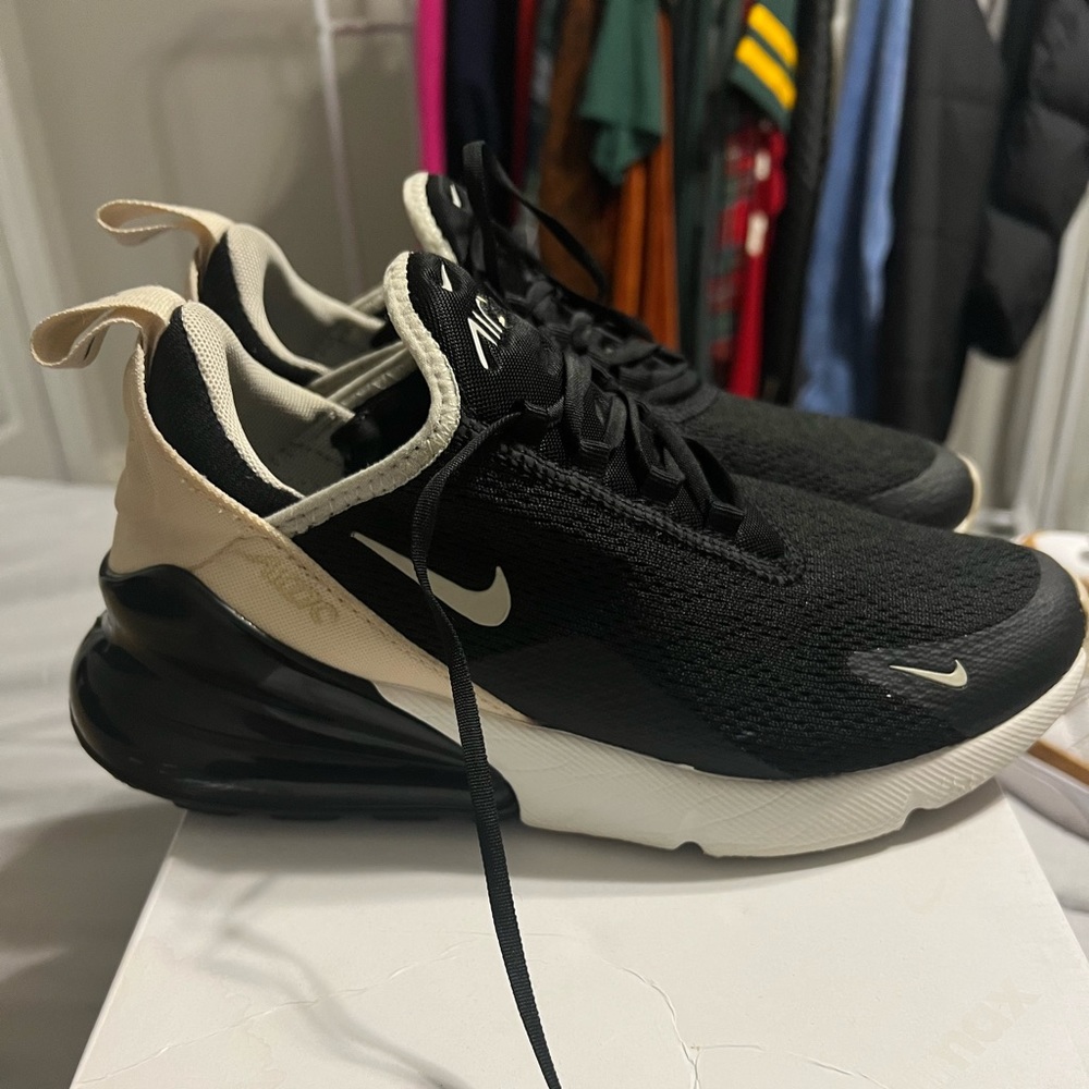 Nike Air Max 270